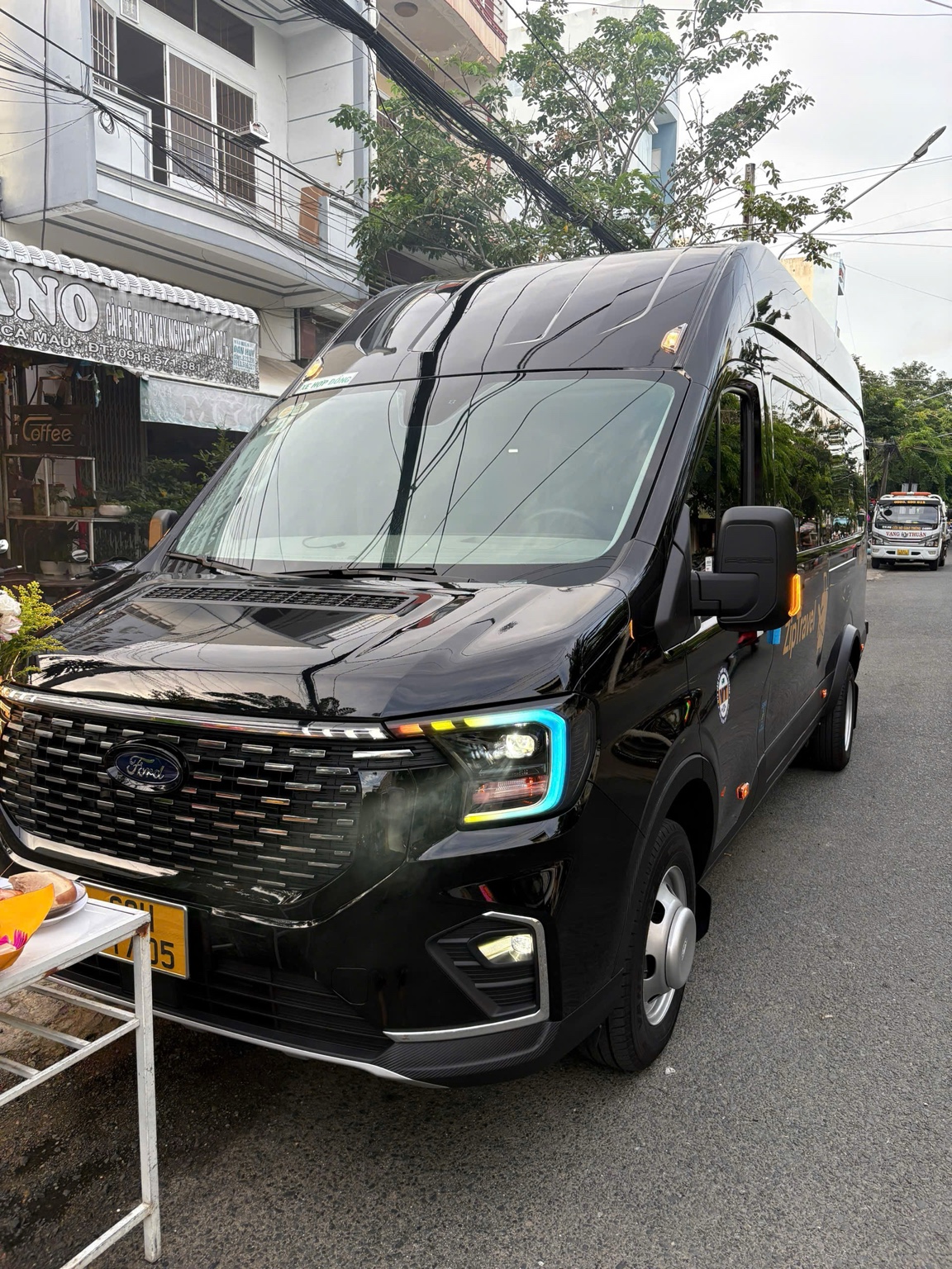 Xe Limousine đời mới của ZipTravel